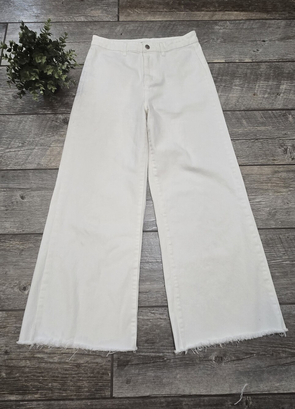 Anniewear White Wide Leg High-Rise Stretchy Jeans, Size Large